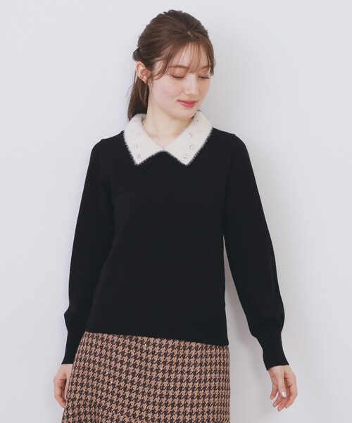 ダブルビジューフェザー衿付きニット【洗濯機OK】（ニット/セーター