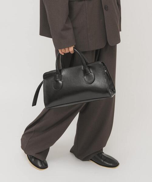 KBF（ケイビーエフ）の「ワイドデザインボストンBAG（ボストンバッグ・レディース・ブラック/ダークブラウン・ONE）」の14枚目の写真