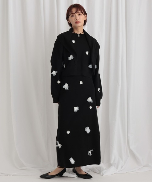 mysty woman(ミスティウーマン)の「3Dフラワーニットスカート 636957(スカート・レディース・グレー/ホワイト系その他/ブラック・FREE)」の13枚目の写真