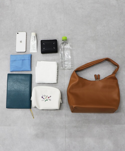 MISCH MASCH(ミッシュマッシュ)の「一部店舗限定 ワンハンドルスクエアバッグ(ショルダーバッグ・レディース・キャメル/ブラック・フリ-)」の20枚目の写真