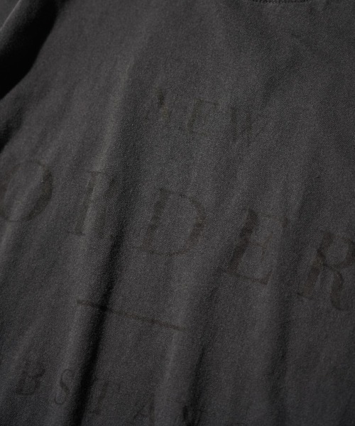 THRIFTY LOOK(スリフティールック)の「THRIFTY LOOK / スリフティールック PIGMENT "NEW ORDER" TEE ニューオーダー バンドTシャツ ピグメント加工(Tシャツ/カットソー・メンズ・ブラック・X-LARGE)」の5枚目の写真