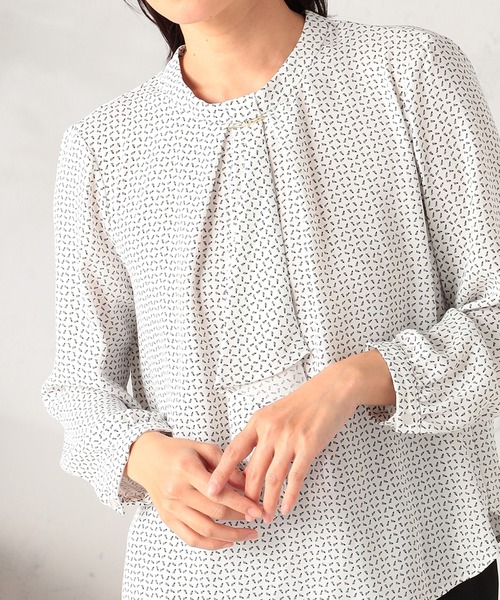 GALLORIA（ギャローリア）の「【お手入れ楽々・洗濯機で洗える】ラッフルブラウス（シャツ/ブラウス・レディース・ホワイト/ホワイト系その他/ライトブルー/ライトベージュ・L/LL/M/S）」の11枚目の写真