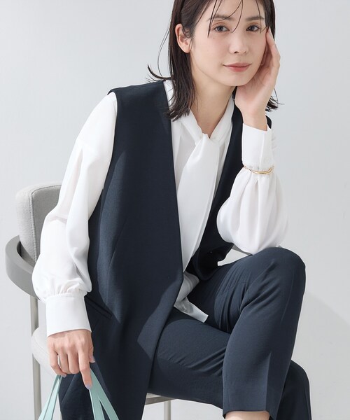 INDIVI（インディヴィ）の「【洗える／多機能／SETUP可】着る日傘ジレジャケット（ベスト・レディース・ベージュ/ブラック/ネイビー/サックスブルー・40/38/36/15 /13/05/19/03）」の3枚目の写真