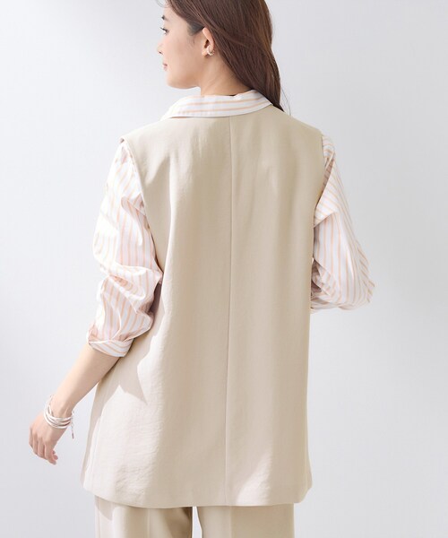 INDIVI（インディヴィ）の「【洗える／多機能／SETUP可】着る日傘ジレジャケット（ベスト・レディース・ベージュ/ブラック/ネイビー/サックスブルー・40/38/36/15 /13/05/19/03）」の7枚目の写真