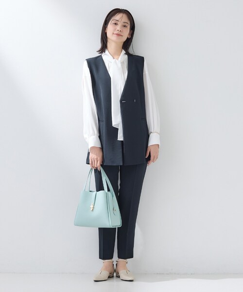 INDIVI（インディヴィ）の「【洗える／多機能／SETUP可】着る日傘ジレジャケット（ベスト・レディース・ベージュ/ブラック/ネイビー/サックスブルー・40/38/36/15 /13/05/19/03）」の15枚目の写真