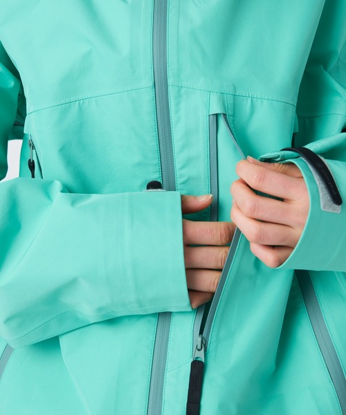 Snow Peak（スノーピーク）の「Snow Peak / GORE-TEX Rain Jacket レインジャケット（マウンテンパーカー・メンズ・ライトグリーン/グレイッシュベージュ/ブラック・XL/L/M/S）」の12枚目の写真