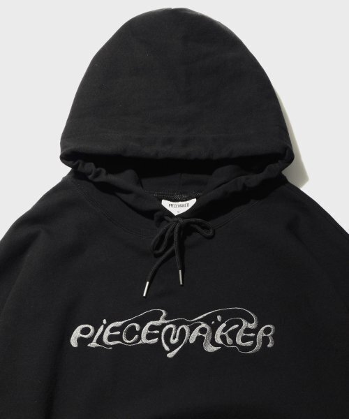 PIECEMAKER(ピースメーカー)の「ETHNIC LOGO HOODIE (BLACK)(パーカー・レディース・その他・M/L)」の3枚目の写真
