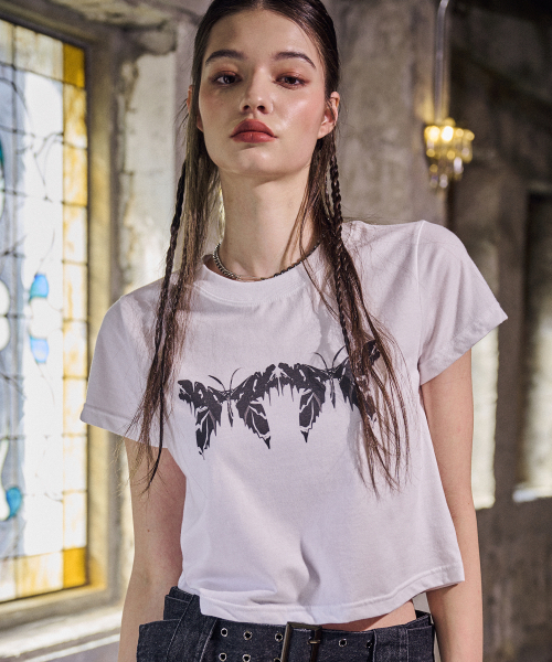 IFYOUWANT(イフユーウォント)の「Melting Butterfly CROP TEE white(Tシャツ/カットソー・レディース・その他・ONE SIZE)」の1枚目の写真