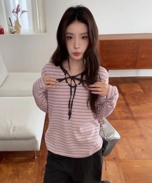 Ritzy(リッツィー)の「ネック貝殻飾りパネルボーダーロングスリーブTシャツ(Tシャツ/カットソー・レディース・ピンク・L/M)」の4枚目の写真