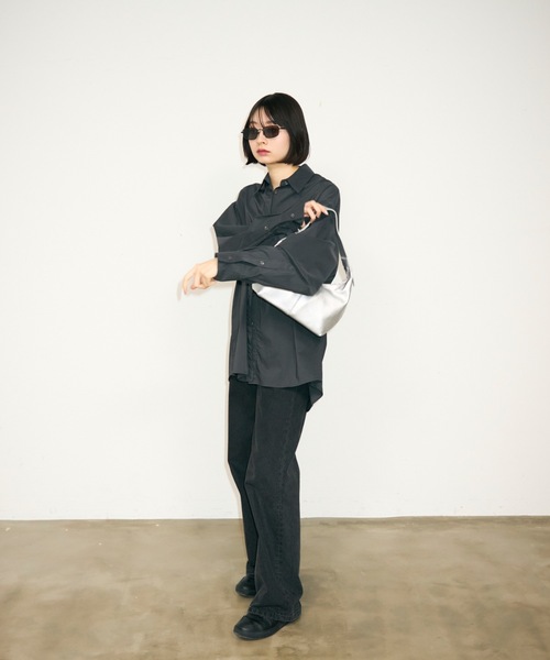 TONER（トナー）の「レザーハーフムーンワンショルダーバッグ/ハンドバッグ/ロゴプレート付き（ハンドバッグ・レディース・ブラック/シルバー/ホワイト/ライトグリーン・FREE）」の8枚目の写真