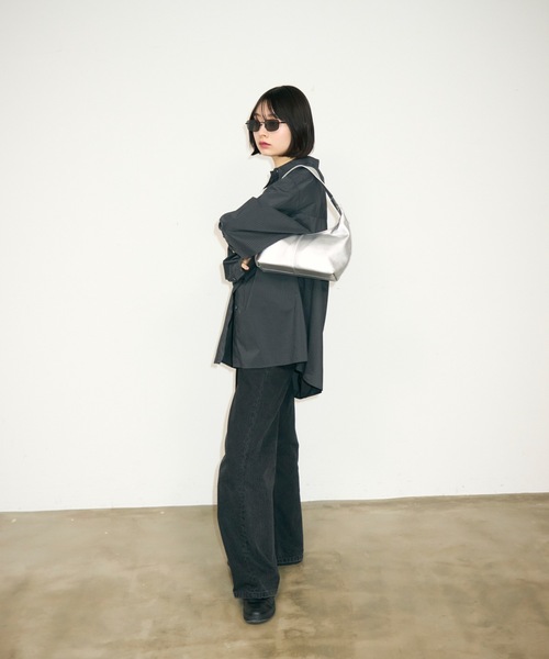 TONER（トナー）の「レザーハーフムーンワンショルダーバッグ/ハンドバッグ/ロゴプレート付き（ハンドバッグ・レディース・ブラック/シルバー/ホワイト/ライトグリーン・FREE）」の9枚目の写真