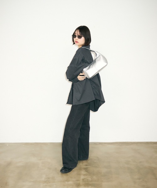 TONER（トナー）の「レザーハーフムーンワンショルダーバッグ/ハンドバッグ/ロゴプレート付き（ハンドバッグ・レディース・ブラック/シルバー/ホワイト/ライトグリーン・FREE）」の11枚目の写真