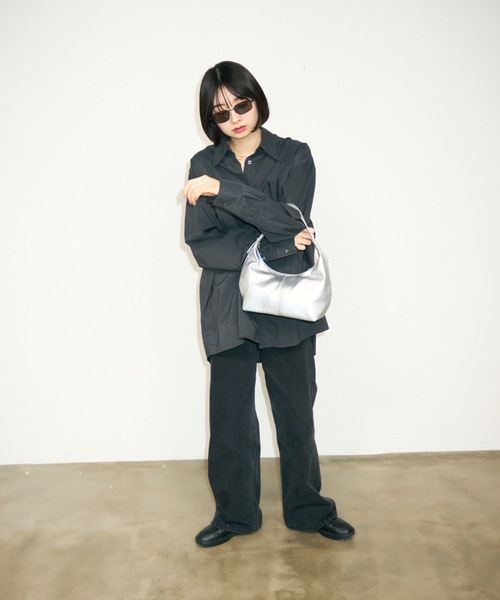 TONER（トナー）の「レザーハーフムーンワンショルダーバッグ/ハンドバッグ/ロゴプレート付き（ハンドバッグ・レディース・ブラック/シルバー/ホワイト/ライトグリーン・FREE）」の17枚目の写真