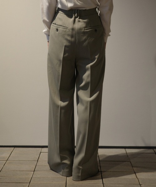 CLANE（クラネ）の「CLANE 2WAY TUCK STRAIGHT PANTS（その他パンツ・レディース・グレー/ブラック/その他/ライトブルー・2/1）」の6枚目の写真