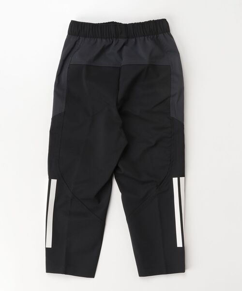 adidas（アディダス）の「エッセンシャルズ カモ パック レギュラーフィット ライト ウーブン フルレングス トラックパンツ / アディダス adidas（スウェットパンツ・キッズ・ブラック・110/120/130/140/150/160）」の6枚目の写真