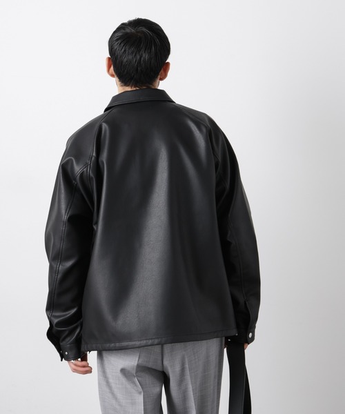 NANO universe（ナノユニバース）の「フェイクレザーリラックスコーチジャケット（ブルゾン・メンズ・ブラック/ブラウン・S/M/L）」の13枚目の写真