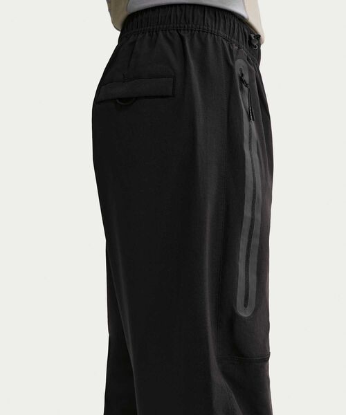 NIKE（ナイキ）の「ナイキ テック ウーブン ジョガー パンツ / Nike Tech Men's Dri-FIT Woven Pants IU7637-010 Black（その他パンツ・メンズ・ブラック・S/M/L/XL/2XL）」の3枚目の写真