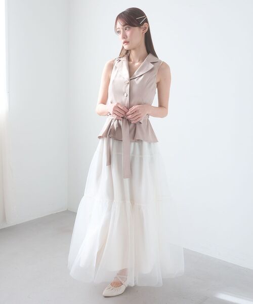 MAJESTIC LEGON（マジェスティックレゴン）の「ジレドッキングチュールワンピース（ワンピース・レディース・チャコールグレー/ベージュ/アイボリー・MEDIUM/SMALL）」の18枚目の写真