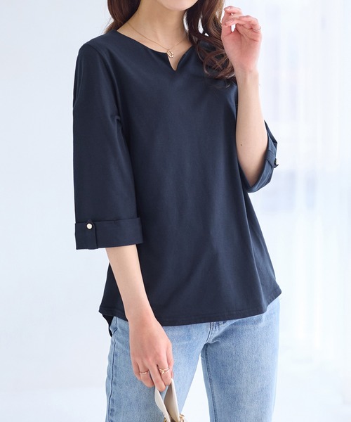 alotta(アロッタ)の「袖口金ボタンデザインTシャツ(Tシャツ/カットソー・レディース・ダークラベンダー/ライトブラウン/グレイッシュブルー/ネイビー・M/L/LL)」の11枚目の写真
