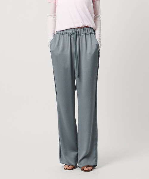 AEWEN MATOPH（イウエン マトフ）の「＜AEWEN MATOPH＞サテンメローイージーパンツ ‐ ウォッシャブル ‐（その他パンツ・レディース・ライトブルー/ブラック/ベージュ・38/36/34）」の3枚目の写真