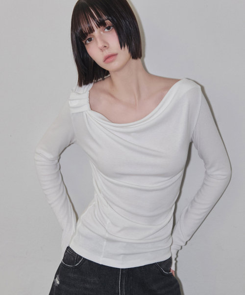 RENSE(レンセ)の「Side Shirring Draped Tee Ivory(Tシャツ/カットソー・レディース・その他・OS)」の1枚目の写真