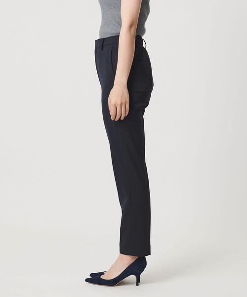 UNITED ARROWS(ユナイテッドアローズ)の「FEEL CLEAN スリム パンツ ‐防しわ ストレッチ UVカット‐(スラックス・レディース・ブラック/ネイビー・34/40/36/38)」の15枚目の写真