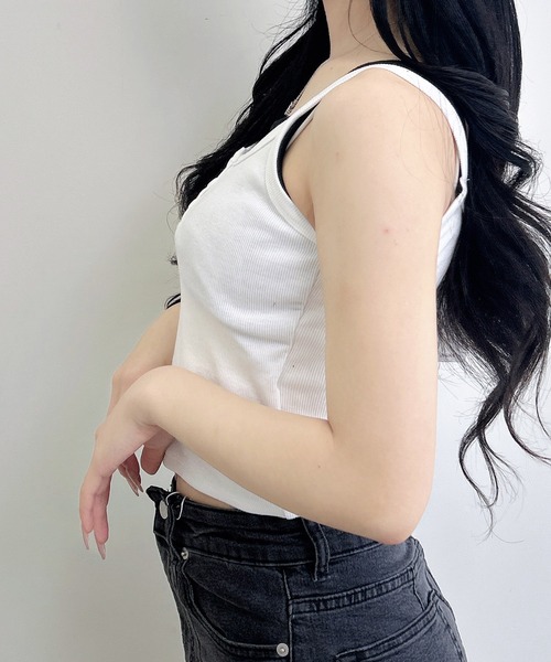 INGNI（イング）の「レイヤードリブキャミ（キャミソール・レディース・ホワイト×ブラック/グレー×ホワイト/ブラック×ホワイト・M）」の6枚目の写真