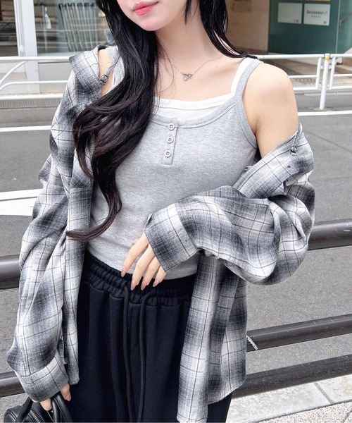 INGNI（イング）の「レイヤードリブキャミ（キャミソール・レディース・ホワイト×ブラック/グレー×ホワイト/ブラック×ホワイト・M）」の16枚目の写真