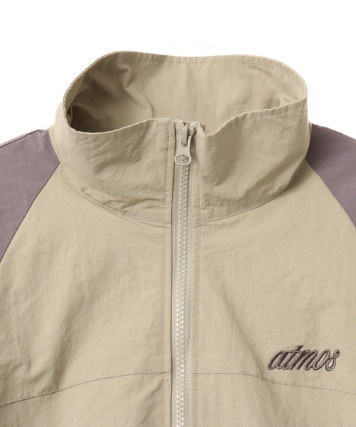 atmos（アトモス）の「atmos Bicolor Truck Jacket / アトモス バイカラー トラック ジャケット（ナイロンジャケット・メンズ・ベージュ/ブルー・M/L/XL）」の13枚目の写真