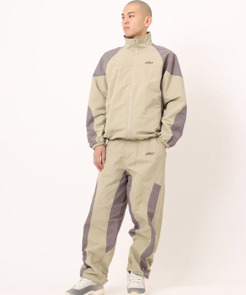 atmos（アトモス）の「atmos Bicolor Truck Jacket / アトモス バイカラー トラック ジャケット（ナイロンジャケット・メンズ・ベージュ/ブルー・M/L/XL）」の18枚目の写真