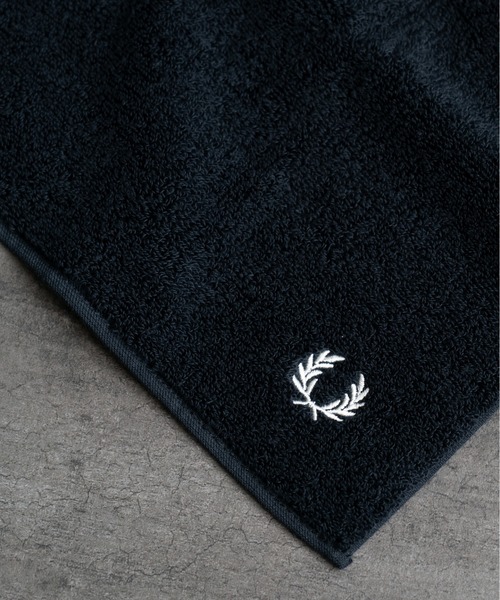 FRED PERRY（フレッドペリー）の「[FRED PERRY/フレッドペリー] ワンポイントロゴ刺繍 タオルハンカチ（ハンカチ/ハンドタオル・レディース・ブルー/ダークグリーン/ブラック/ホワイト・ONE SIZE）」の6枚目の写真