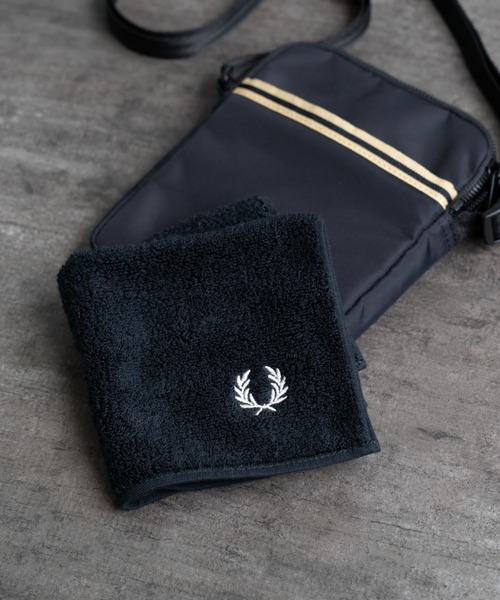 FRED PERRY（フレッドペリー）の「[FRED PERRY/フレッドペリー] ワンポイントロゴ刺繍 タオルハンカチ（ハンカチ/ハンドタオル・レディース・ブルー/ダークグリーン/ブラック/ホワイト・ONE SIZE）」の7枚目の写真