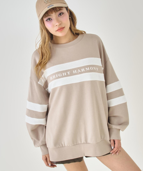 ANAP(アナップ)の「バイカラー配色オーバーサイズミニ裏毛プルオーバー(スウェット・レディース・レッド/ネイビー/ベージュ・F)」の4枚目の写真