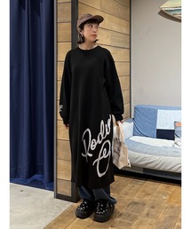 RODEO CROWNS WIDE BOWL（ロデオクラウンズワイドボウル）の「マキシロゴニットワンピース（ワンピース）」