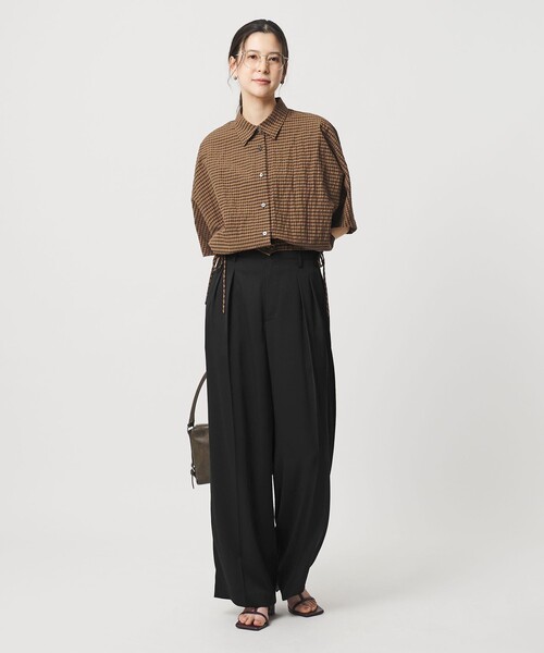 BEAUTY&YOUTH UNITED ARROWS（ビューティーアンドユースユナイテッドアローズ）の「ポリエステル ドレープ 2タック ワイドパンツ ウォッシャブル（その他パンツ・レディース・ブラック/ダークブラウン/オフホワイト・S/M/XS）」の7枚目の写真