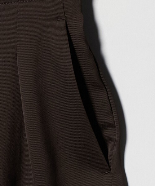 BEAUTY&YOUTH UNITED ARROWS（ビューティーアンドユースユナイテッドアローズ）の「ポリエステル ドレープ 2タック ワイドパンツ ウォッシャブル（その他パンツ・レディース・ブラック/ダークブラウン/オフホワイト・S/M/XS）」の14枚目の写真