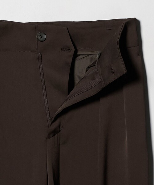 BEAUTY&YOUTH UNITED ARROWS（ビューティーアンドユースユナイテッドアローズ）の「ポリエステル ドレープ 2タック ワイドパンツ ウォッシャブル（その他パンツ・レディース・ブラック/ダークブラウン/オフホワイト・S/M/XS）」の16枚目の写真