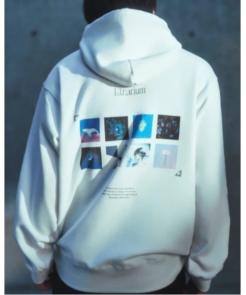 Etrarium（エトラリウム）の「Etrarium 2nd Anniversary Hoodie（パーカー・レディース・ホワイト・FREE）」の2枚目の写真