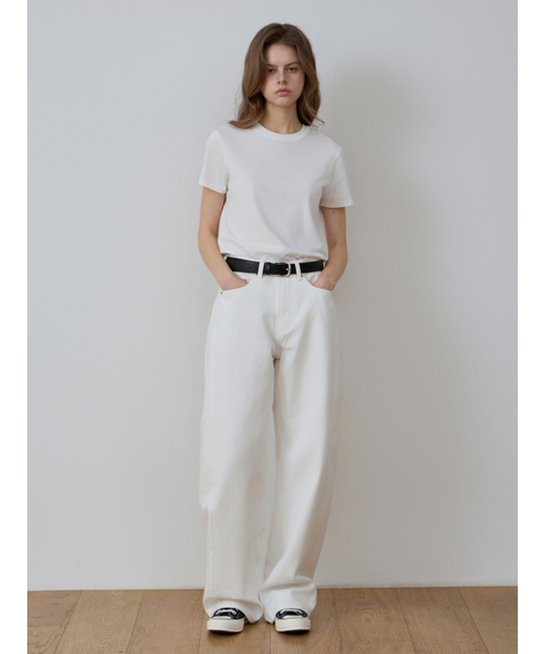 CCOMA(コンマ)の「CMJ06 バルーンカーブホワイトパンツ(デニムパンツ・レディース・その他・SMALL/MEDIUM/LARGE)」の2枚目の写真