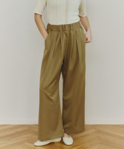 OLUN(オルン)の「easy tuck slacks pants/イージータックスラックスパンツ【セットアップ対応】(スラックス・レディース・ブラウン/アイボリー・MEDIUM/SMALL)」の22枚目の写真