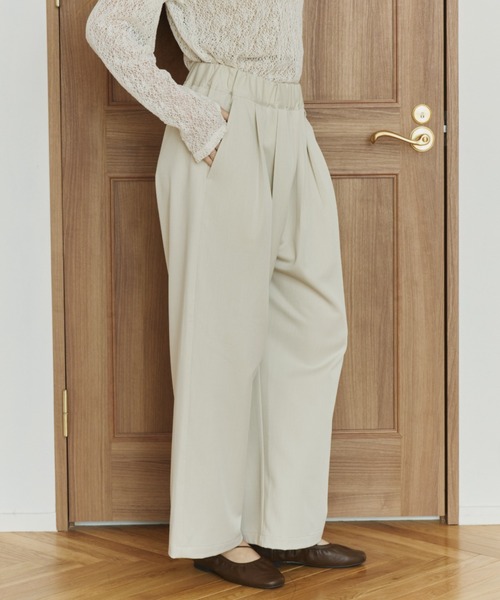 OLUN(オルン)の「easy tuck slacks pants/イージータックスラックスパンツ【セットアップ対応】(スラックス・レディース・ブラウン/アイボリー・MEDIUM/SMALL)」の15枚目の写真