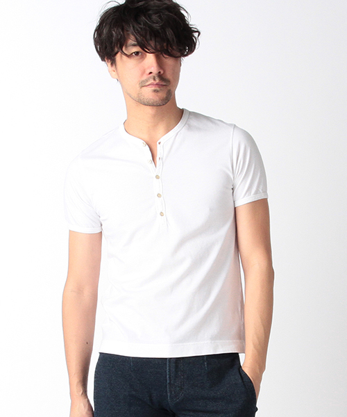 CIRCOLO 1901(チルコロ 1901)の「CIRCOLO 1901 / ソリッド ヘンリーネック (Tシャツ/カットソー・メンズ・ホワイト/ネイビー・X-SMALL/MEDIUM/LARGE/SMALL)」の8枚目の写真