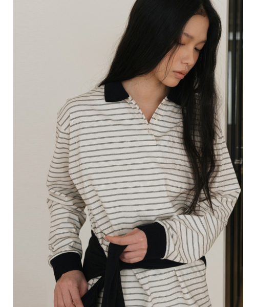 UNNOUT(アナウト)の「MINIMAL COLLARED T-SHIRT BLACK(Tシャツ/カットソー・レディース・その他・FREE)」の3枚目の写真