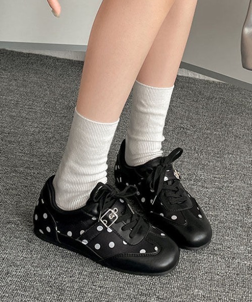 LAC-VERT(ラック・ヴェール)の「ドットストラップスニーカー(スニーカー・レディース・ホワイト/ブラック・LARGE/MEDIUM/SMALL)」の10枚目の写真