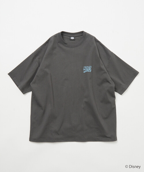 FREAK'S STORE(フリークスストア)の「限定展開 DISNEY/ディズニー/ミッキーマウス /モノクロ バックプリント クルーネック Tシャツ/Drew Paint(Tシャツ/カットソー・メンズ・スミクロ/ネイビー/ホワイト/ピンク・SMALL/MEDIUM/LARGE)」の15枚目の写真