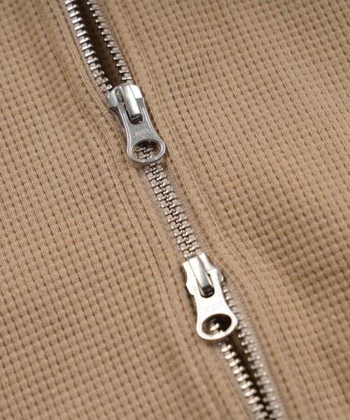 FRIZMWORKS(フリズムワークス)の「WAFFLE HOOD ZIP UP PARKA _ BEIGE(パーカー・メンズ・その他・SMALL/MEDIUM/LARGE/X-LARGE)」の6枚目の写真