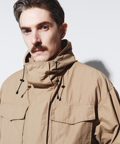 KALAPATTHAR(カラパタール)の「CN Stormproof Utility Hooded Shell Jacket - BEIGE(ナイロンジャケット・メンズ・その他・LARGE/MEDIUM)」の2枚目の写真