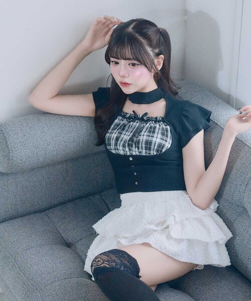 OLIVE des OLIVE(オリーブデオリーブ)の「【Belle Charme】Frill Sleeves Choker Rib Knit(ニット/セーター・レディース・ブラック/オフホワイト/ベージュ・FREE)」の8枚目の写真