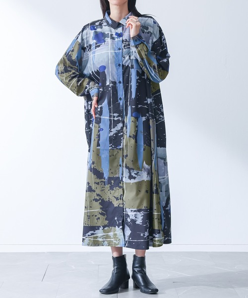kOhAKU(コハク)の「アート柄シャツワンピース(シャツワンピース・レディース・ブラック/グレー・FREE)」の1枚目の写真