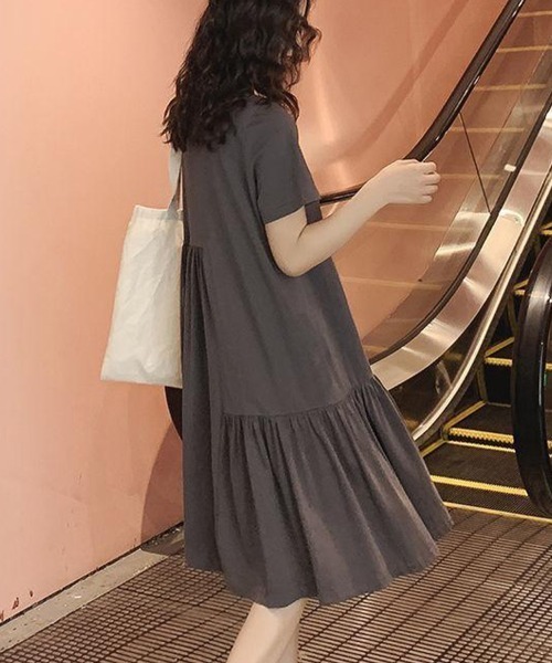 SallyLunn（サリーラン）の「アシンメトリー切り替えギャザーワンピース（ワンピース・レディース・ブラック/グレー・MEDIUM/LARGE）」の8枚目の写真